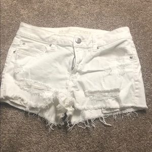 White American eagle ripped shorts